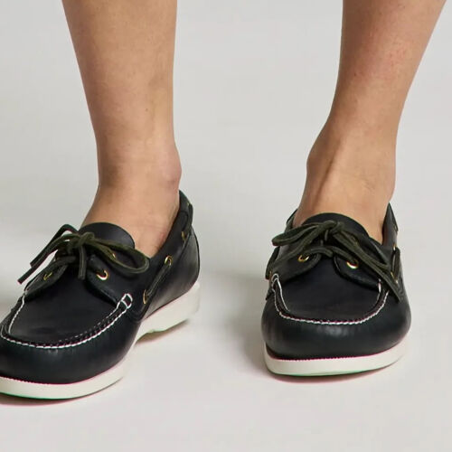 Sea footwear store