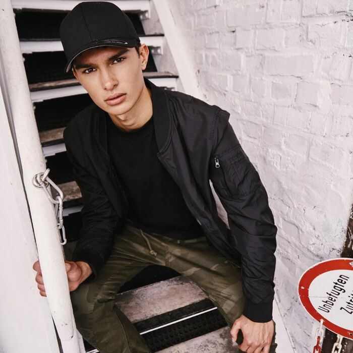 Flexfit Fitted Baseball Cap Thumbnail