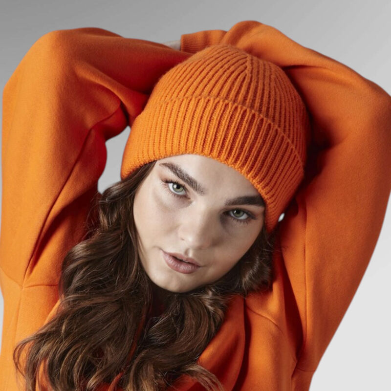 Engineered knit ribbed beanie Thumbnail